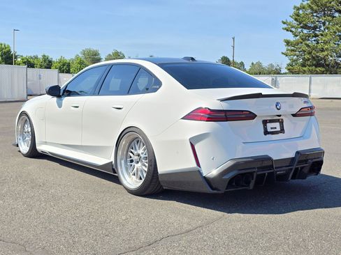 Used 2026 BMW M5 w/ Carbon Package AWD/4WD image 4