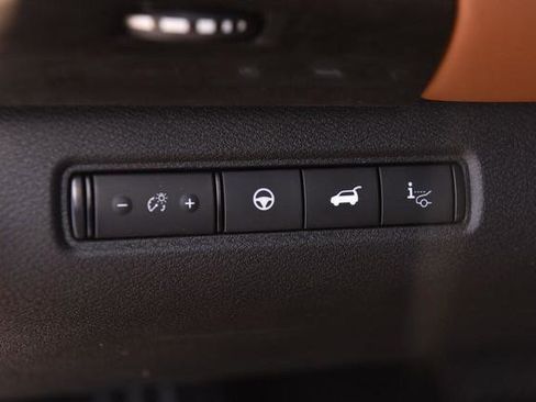 New 2026 Nissan Pathfinder Platinum image 12