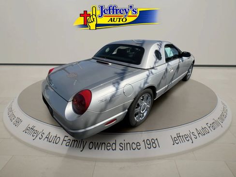 Used 2004 Ford Thunderbird RWD image 2