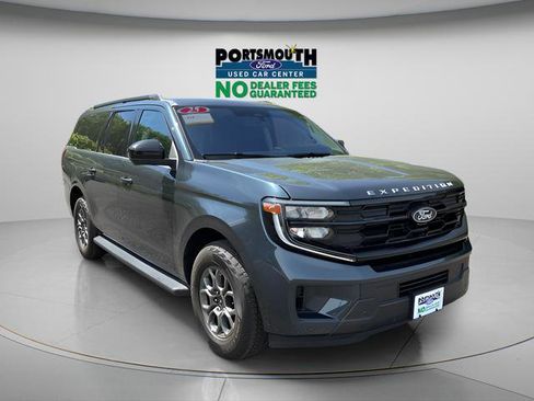 Used 2025 Ford Expedition Max Active AWD/4WD image 31