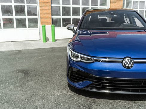 Used 2024 Volkswagen Golf R image 33