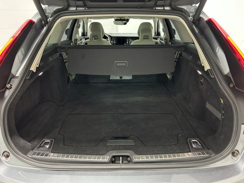 Used 2017 Volvo V90 T6 Cross Country AWD/4WD image 33