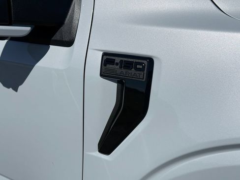 Used 2025 Ford F150 Lariat w/ Equipment Group 502A High AWD/4WD image 17