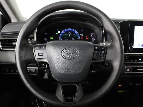 Used 2026 Toyota Camry LE FWD image 9