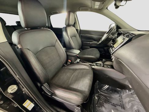 Used 2023 Mitsubishi Outlander Sport ES AWD/4WD image 29
