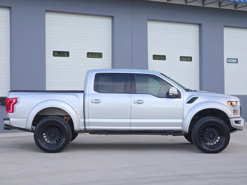 Used 2019 Ford F150 Raptor w/ Equipment Group 802A Luxury AWD/4WD image 9