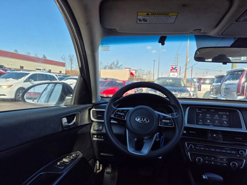 Used 2019 Kia Optima LX image 23