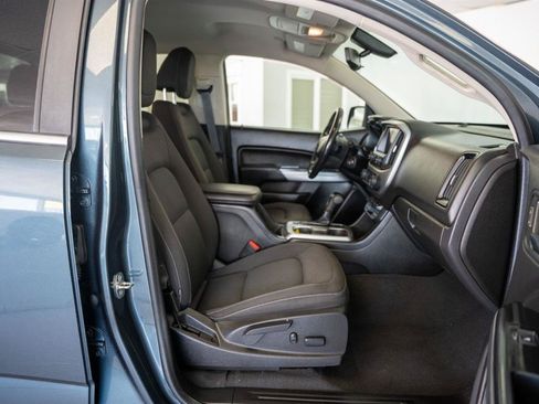 Used 2019 Chevrolet Colorado LT w/ LT Convenience Package AWD/4WD image 9