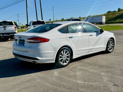 Used 2017 Ford Fusion SE w/ Fusion SE Technology Package
