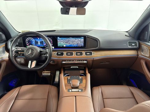 Certified 2025 Mercedes-Benz GLS 450 4MATIC image 17