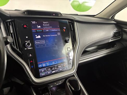 Used 2021 Subaru Outback Limited image 13