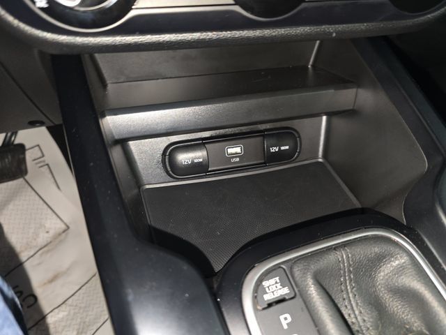 Used 2025 Kia Soul LX FWD image 21