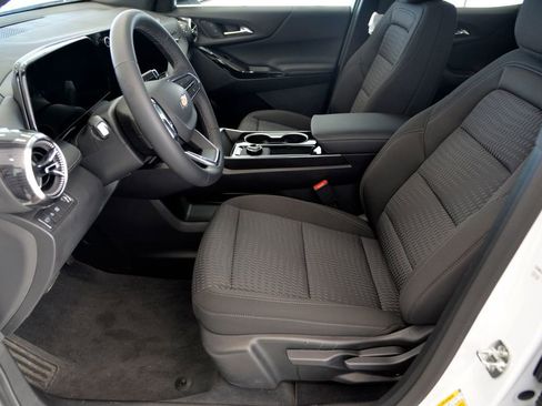 Used 2026 Chevrolet Equinox LT w/ Safety and Technology Package image 15