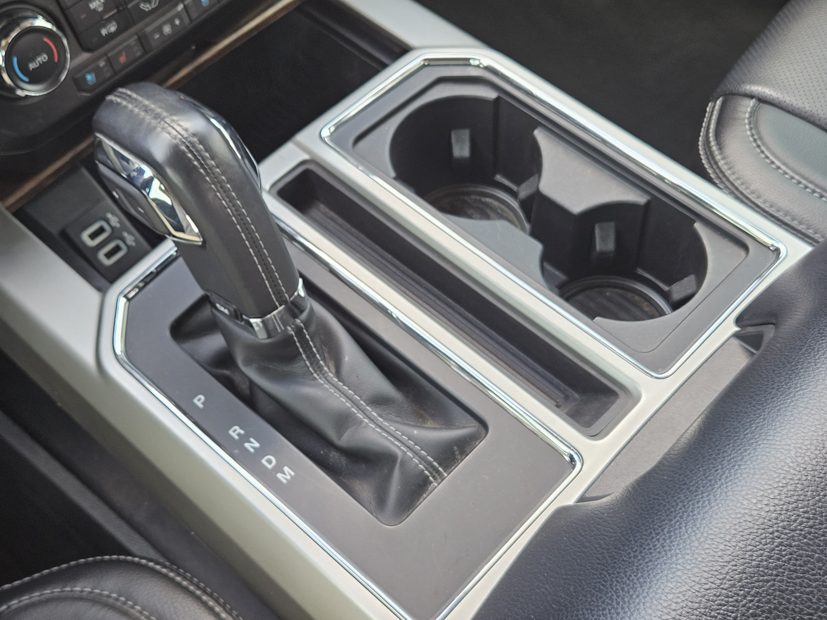 Used 2018 Ford F150 Lariat RWD image 12