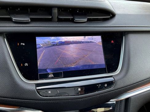 Used 2021 Cadillac XT5 Premium Luxury image 17