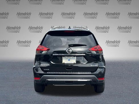 Used 2020 Nissan Rogue SV w/ Sun & Sound Touring Package AWD/4WD image 9