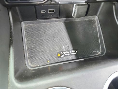 Used 2021 Chevrolet Tahoe LT image 30