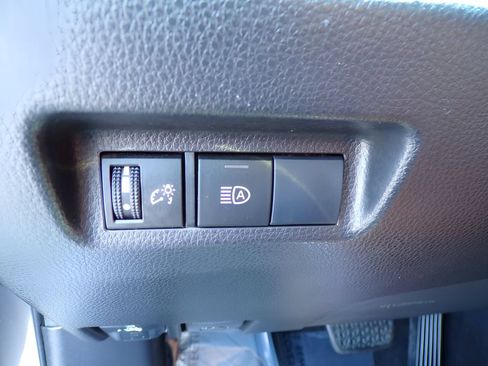 Used 2019 Toyota RAV4 LE w/ Carpet Mat Package AWD/4WD image 19