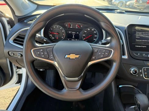 Used 2024 Chevrolet Malibu LT image 21