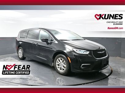 Used 2024 Chrysler Pacifica Touring-L