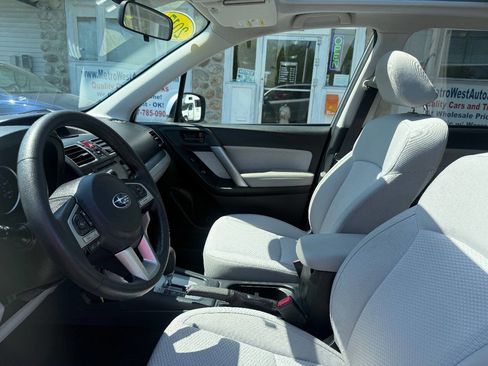 Used 2017 Subaru Forester 2.5i Premium w/ All-Weather Package image 17