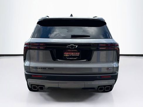 New 2026 Chevrolet Traverse Z71 w/ Enhanced Driving Package image 7