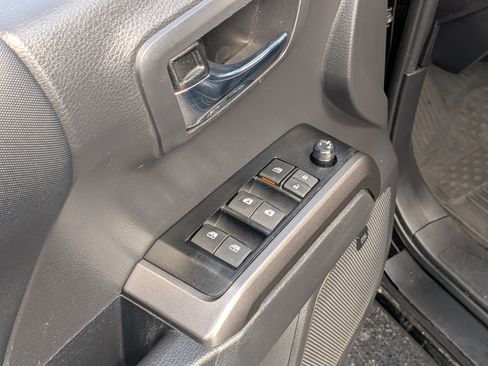 Certified 2023 Toyota Tacoma TRD Off-Road w/ TRD Premium Off Road Package AWD/4WD image 17