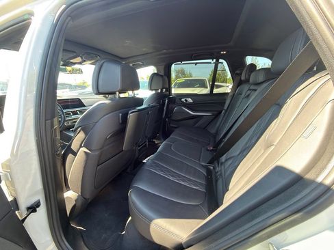 Used 2019 BMW X5 xDrive50i w/ M Sport Package AWD/4WD image 7