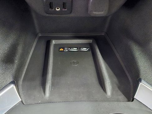 Used 2018 Chevrolet Traverse High Country w/ LPO, 'HIT The Road' Package image 20