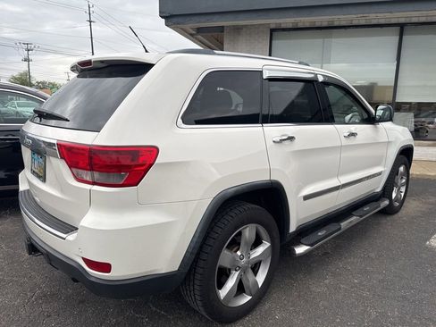 Used 2012 Jeep Grand Cherokee Overland image 4