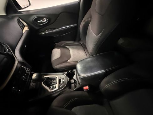 Used 2014 Jeep Cherokee Latitude FWD image 79