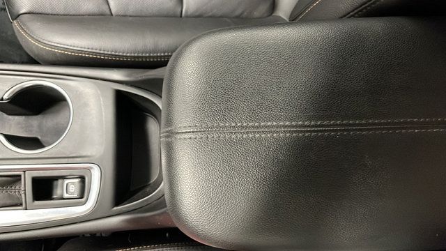 Used 2020 Chevrolet Equinox Premier AWD/4WD image 19