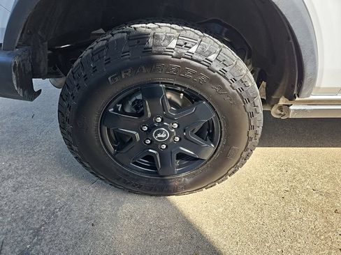 Used 2024 Ford Bronco Black Diamond AWD/4WD image 24