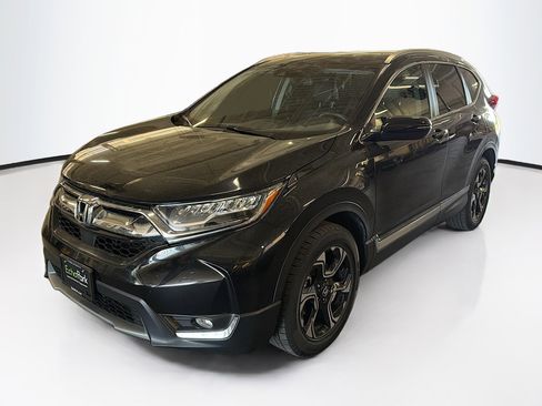 Used 2018 Honda CR-V Touring image 3