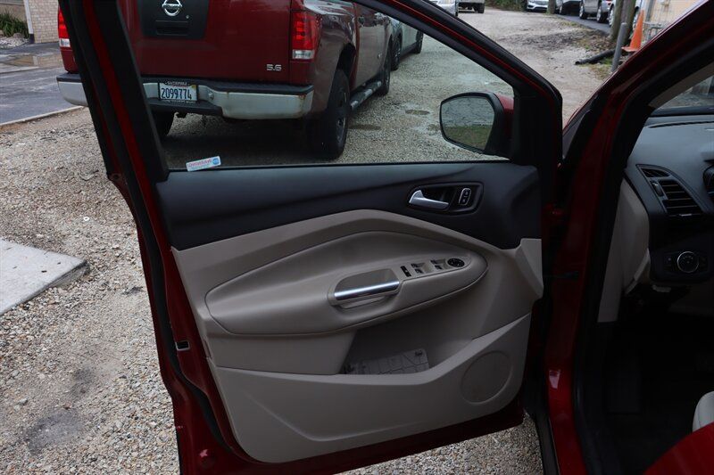 Used 2019 Ford Escape SE AWD/4WD image 15