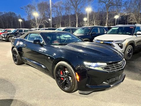 Used 2022 Chevrolet Camaro LT image 31