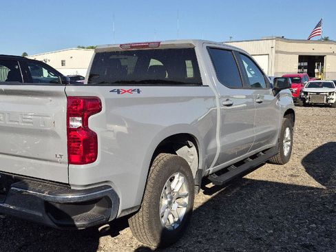 Used 2024 Chevrolet Silverado 1500 LT AWD/4WD image 3