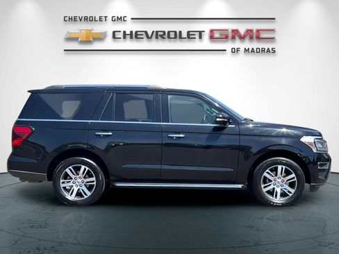 Used 2023 Ford Expedition Limited image 2