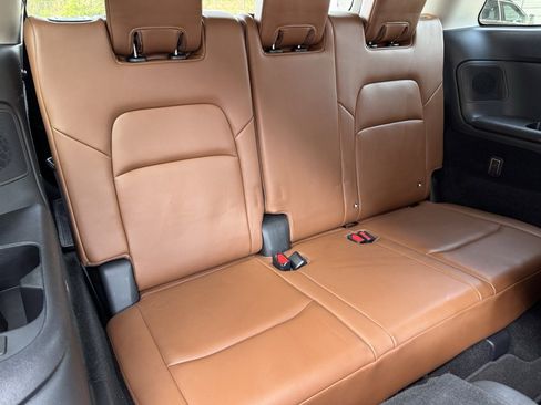 Used 2022 Nissan Pathfinder Platinum w/ Cargo Package image 23