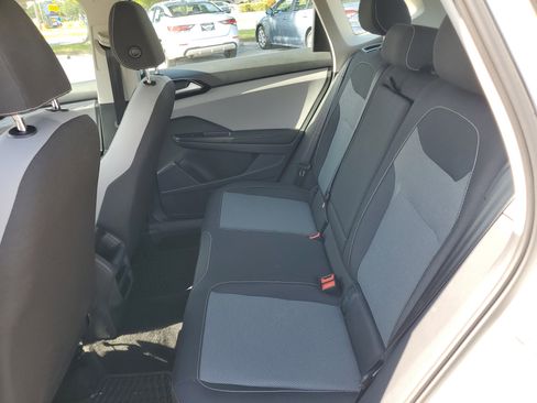 Used 2024 Volkswagen Taos S image 9