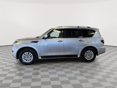Used 2021 Nissan Armada SV image 2