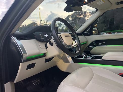 Used 2023 Land Rover Range Rover SE image 46