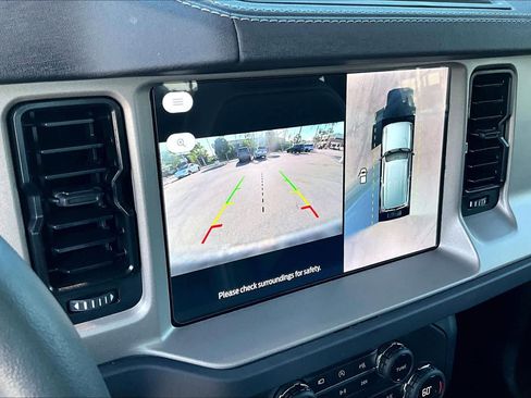 Used 2025 Ford Bronco Outer Banks image 25