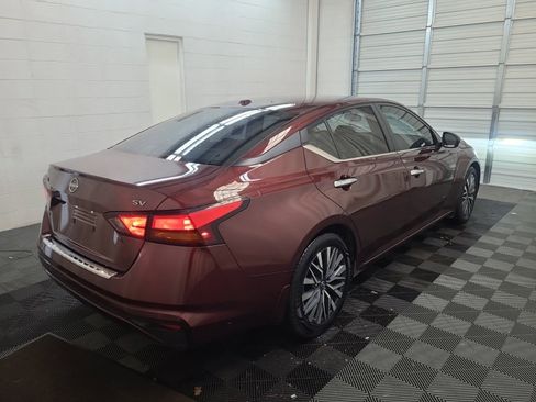 Used 2023 Nissan Altima 2.5 SV FWD image 6