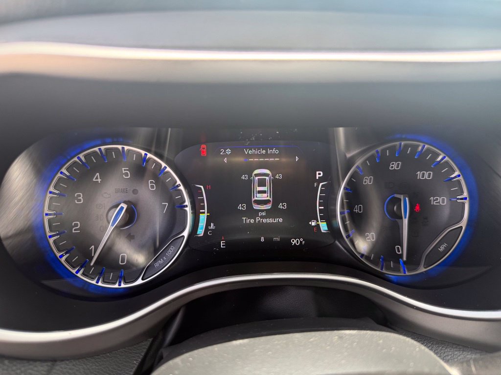 New 2027 Chrysler Pacifica Select w/ Family Tech Group FWD image 19