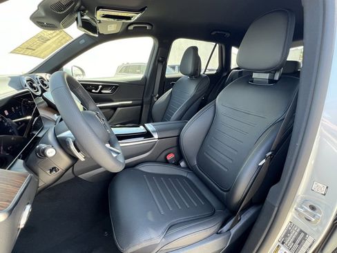 New 2025 Mercedes-Benz GLC 350e 4MATIC image 21