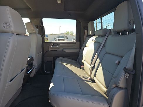 New 2026 GMC Sierra 2500 SLT w/ SLT Premium Package image 11