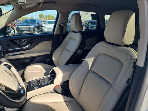New 2026 Lincoln Corsair Premiere FWD image 13