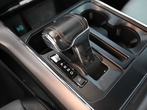 Used 2022 Ford F150 Lightning Lariat image 15