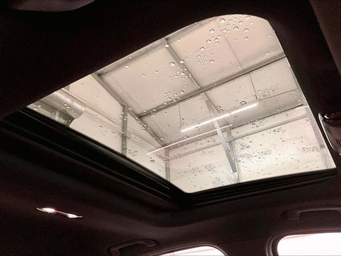 Used 2022 BMW 330i xDrive Sedan w/ Driving Assistance Package image 21